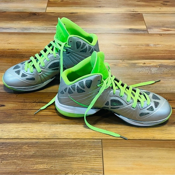 Size 10 Nike LeBron 8 Dunkman Silver Volt & Electric Green 441946-002 - Picture 2 of 7